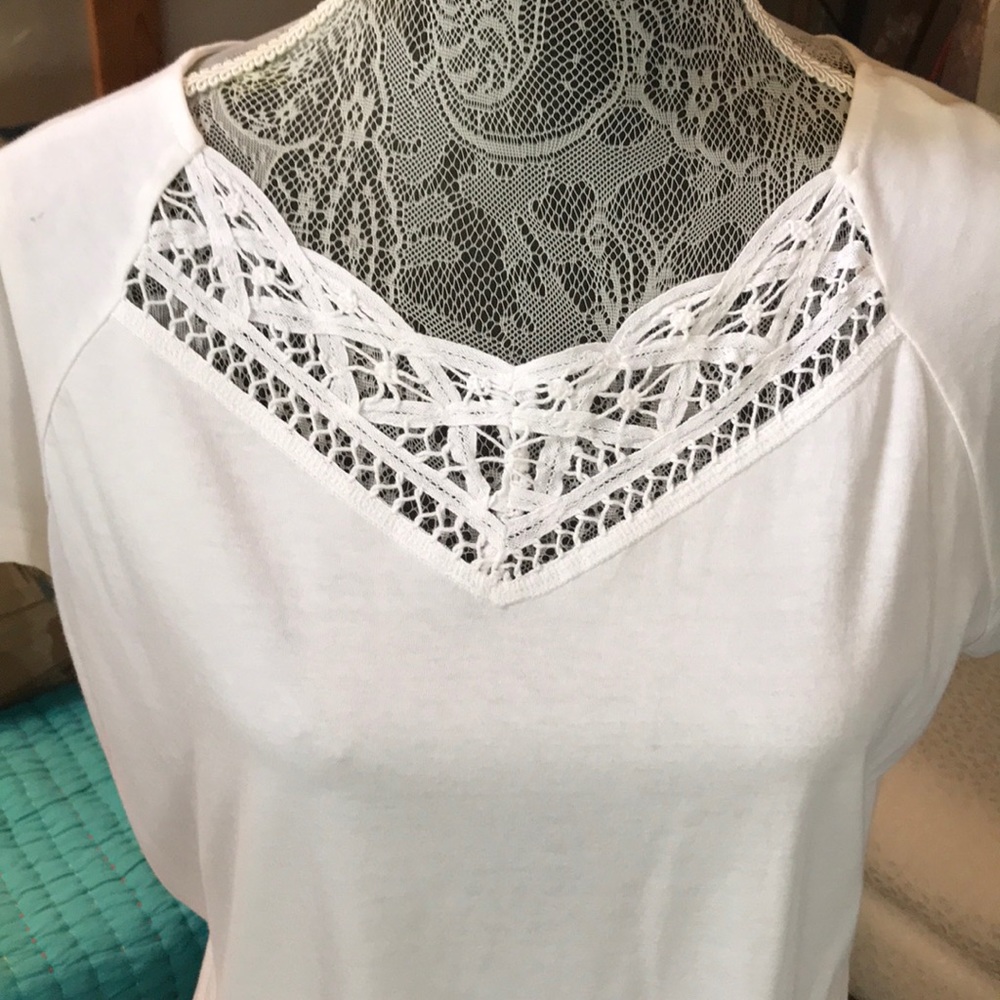 Talbots white tee - Picture 2 of 6